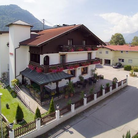 Gasthof Pension Alpenblick Radfeld Exterior photo