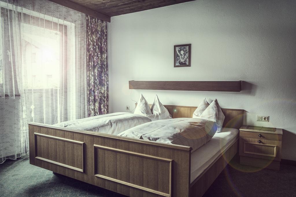 Gasthof Pension Alpenblick Radfeld Room photo