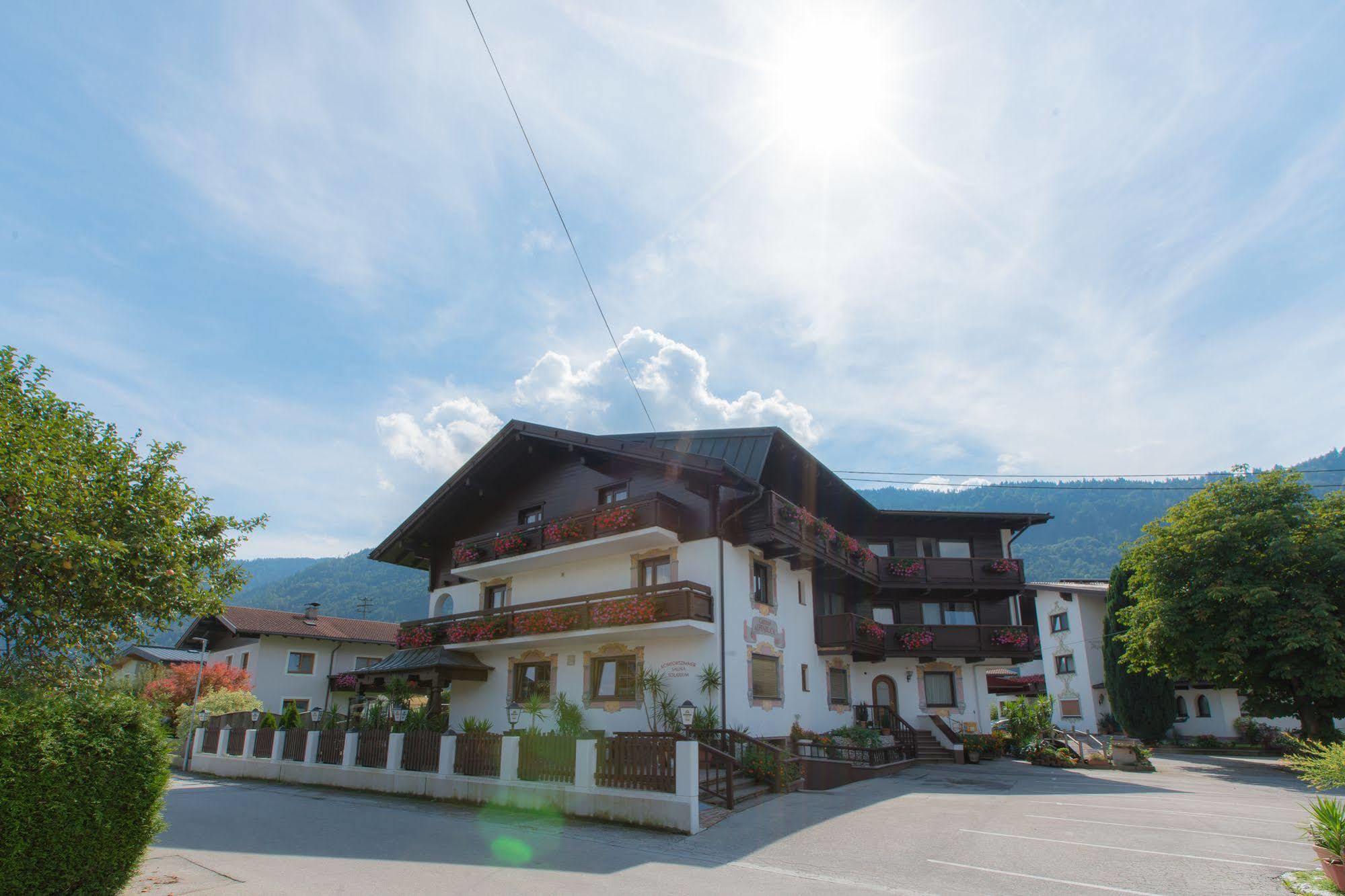 Gasthof Pension Alpenblick Radfeld Exterior photo